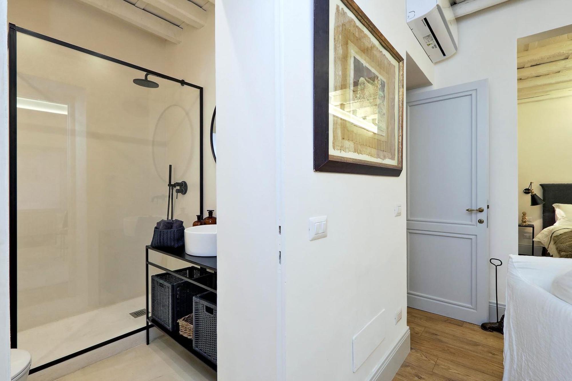 Luxury Charme Between Pantheon And Spanish Steps Рим Экстерьер фото